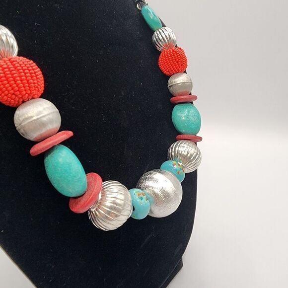 Chunky beaded necklace - Picture 2 of 3